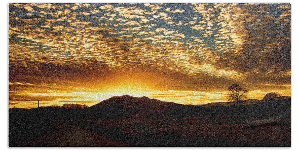 Sunset Hand Towel featuring the photograph Chasing the Sun by Kevin Senter