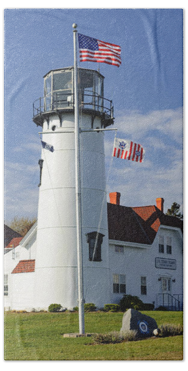 Cape Cod Bath Towel featuring the photograph Chatham Lighthouse I by Marianne Campolongo