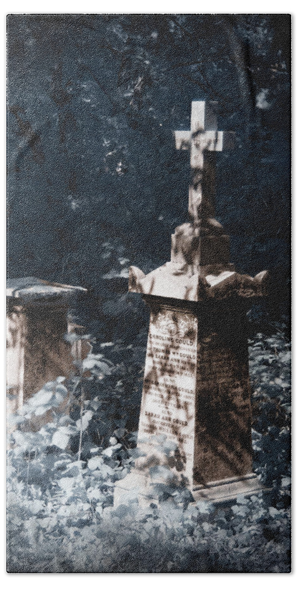 London Cemetery Bath Towel featuring the photograph Checkmate by Helga Novelli