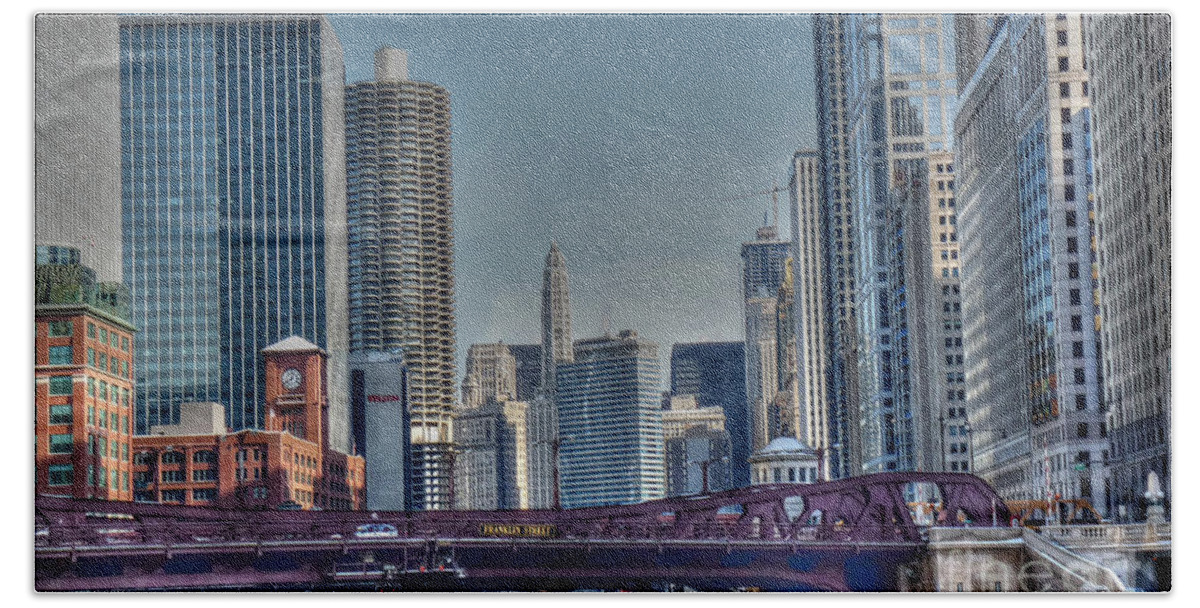 Chicago Illinois Bath Towel featuring the photograph Chicago River East by David Bearden