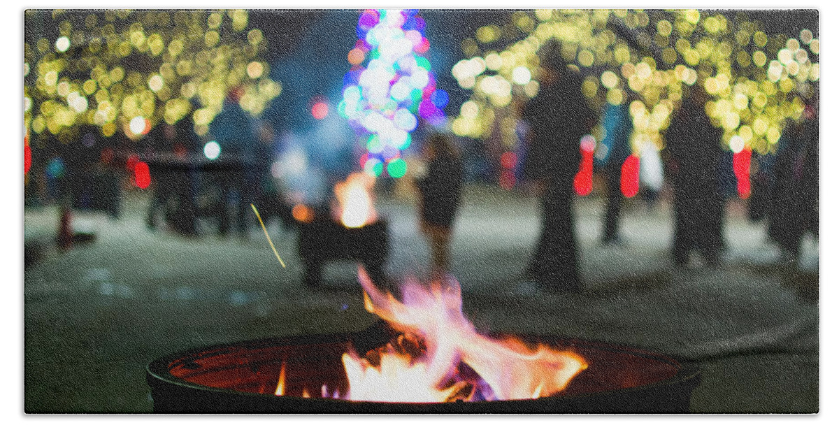 Fire Bath Towel featuring the photograph Christmas fire pit by Stephen Holst