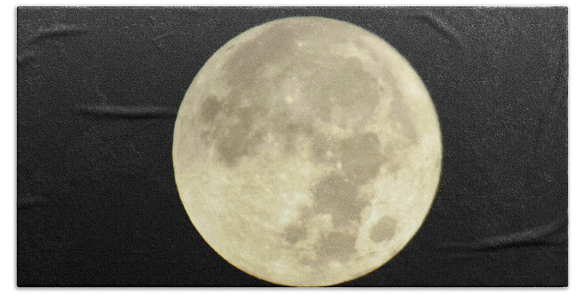 Moon Hand Towel featuring the photograph Christmas Morning Full Moon 2015 by D Hackett