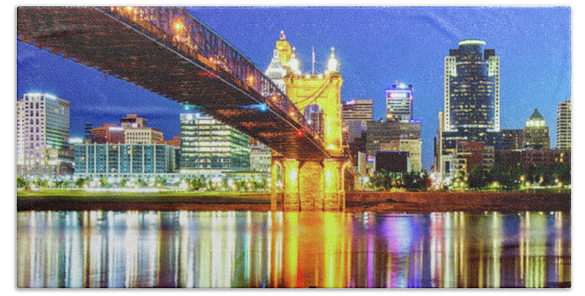 Cincinnati Panoramic Hand Towel featuring the photograph Cincinnati Ohio Panoramic Skyline Reflections by Gregory Ballos