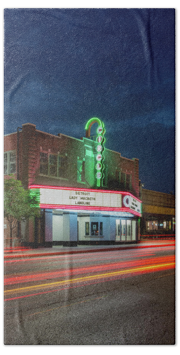Circle Hand Towel featuring the photograph Circle Cinema Tulsa Oklahoma by Bert Peake