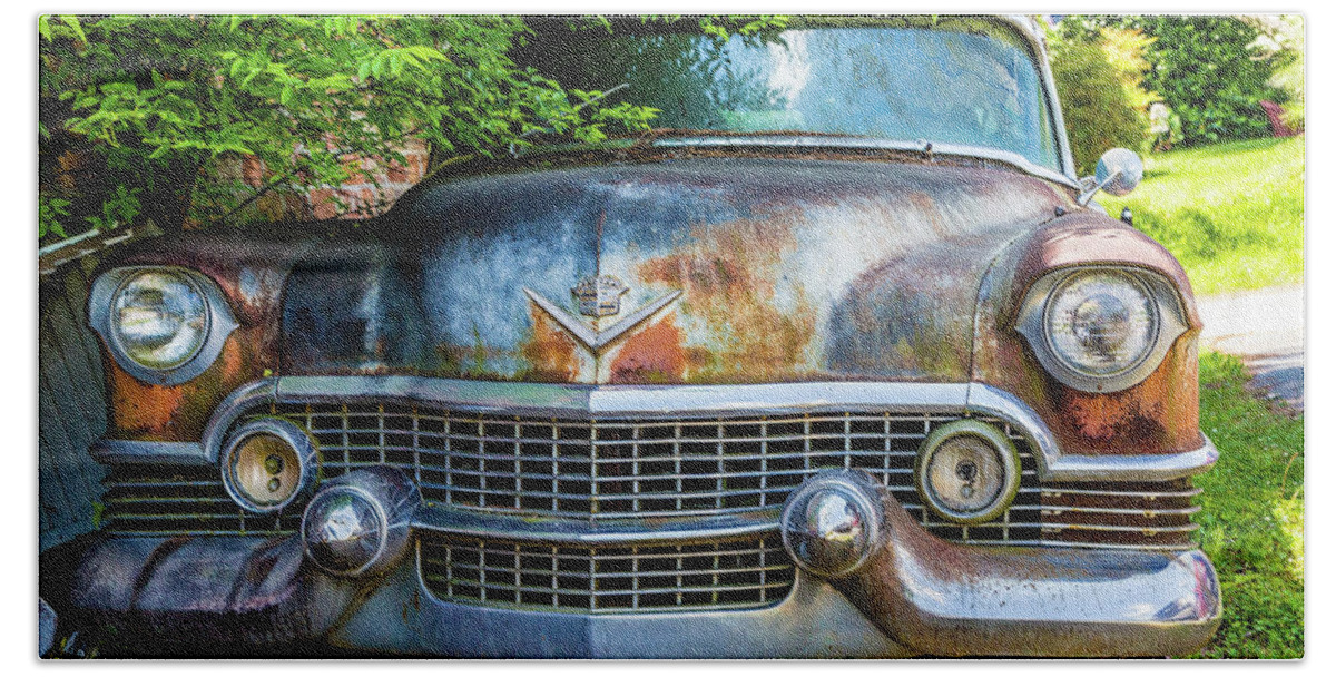 Abandoned Bath Towel featuring the photograph Classic Old Cadillac by Darryl Brooks