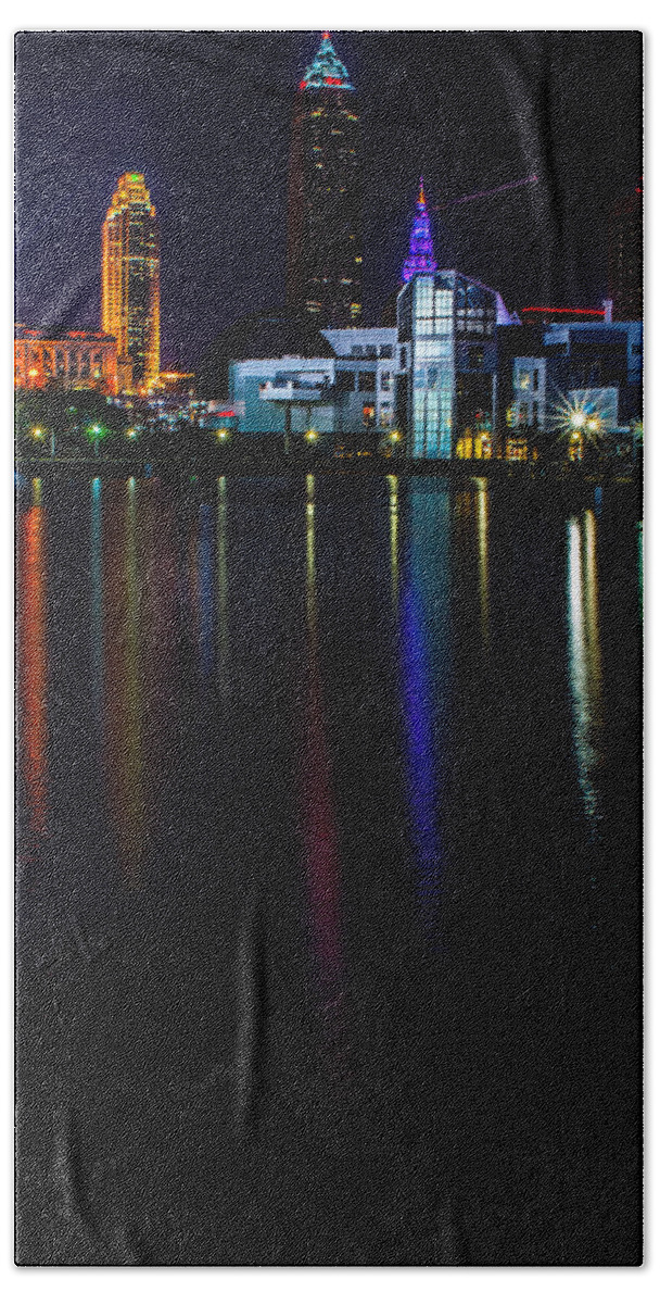 Cleveland Bath Towel featuring the photograph Cleveland Nightly Reflections by Stewart Helberg