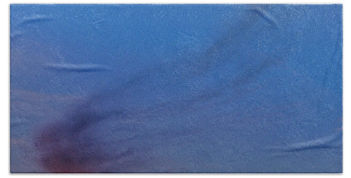 #okinawa #japan #cioud #wings #feathers #cools_japan #japan_of_insta #wind #seabreeze #igで繋がる空 #青 #bure #travel_captures #pentax #carlzeiss #oldlens #オールドレンズ Hand Towel featuring the photograph Cloud Wings by Kuro Kuro