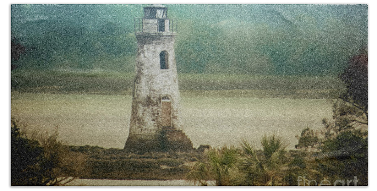 Navigation Bath Towel featuring the photograph Cockspur Island Light by Dawn Gari