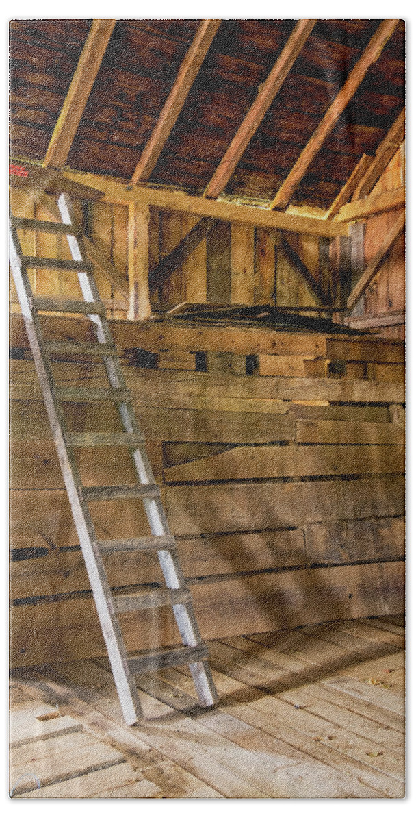Sunset Lake Road West Brattleboro Vermont Bath Towel featuring the photograph Cow Barn Ladder by Tom Singleton