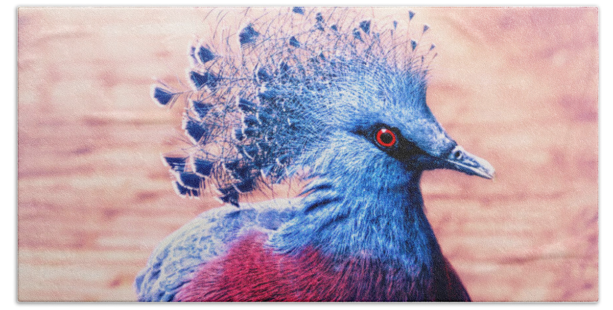 Bird Hand Towel featuring the photograph Crowned pigeon by Jaroslav Buna