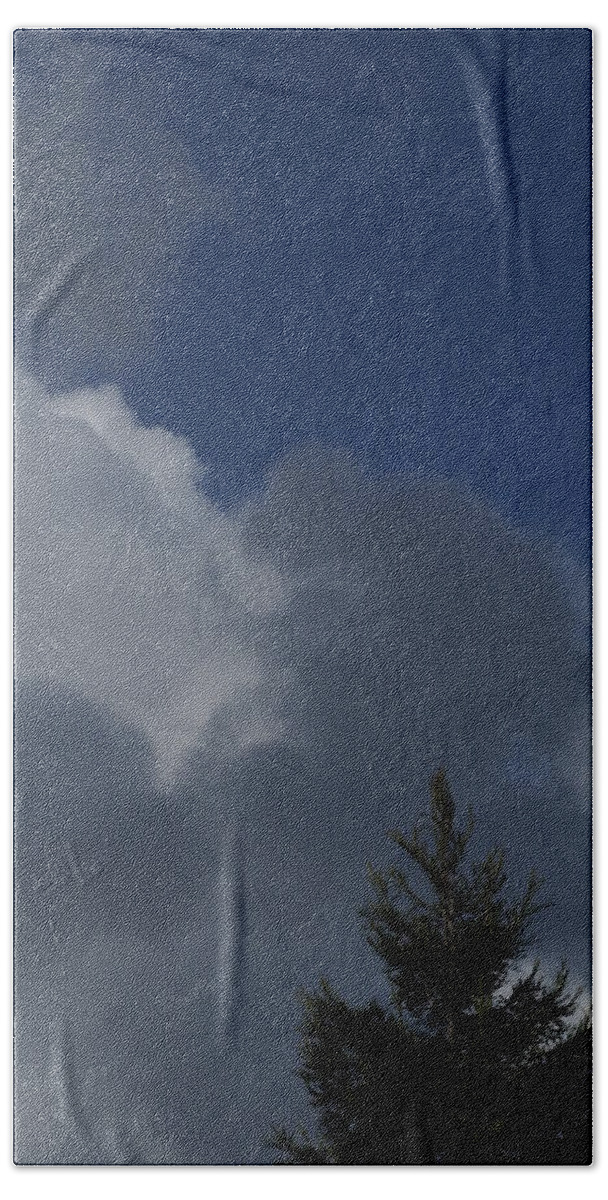 Clouds Bath Towel featuring the photograph Cumulus 5 by Richard Thomas