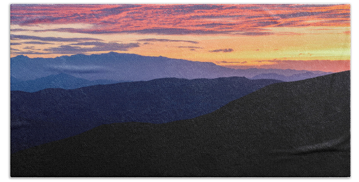 Sunrise Hand Towel featuring the photograph Dantes Sunrise by Mark Rogers