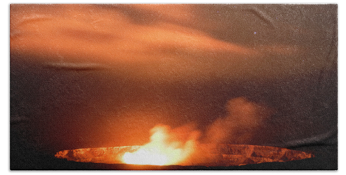Halemaumau Crater Bath Towel featuring the photograph Dark Eruption by Nicki Frates