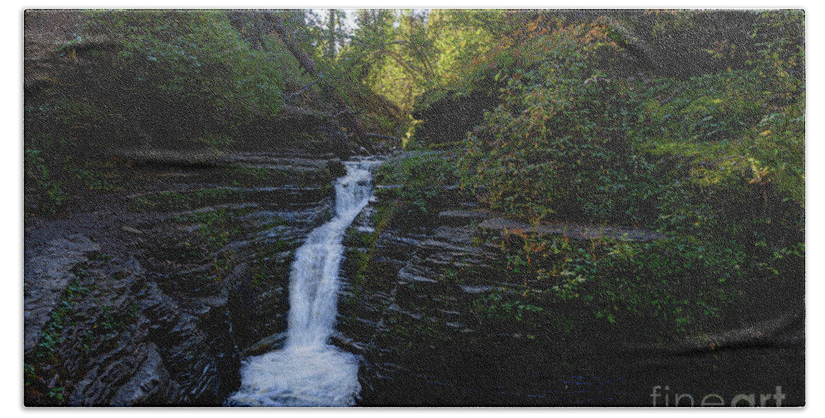 Waterfall Bath Towel featuring the photograph Dark Falls by Steve Triplett