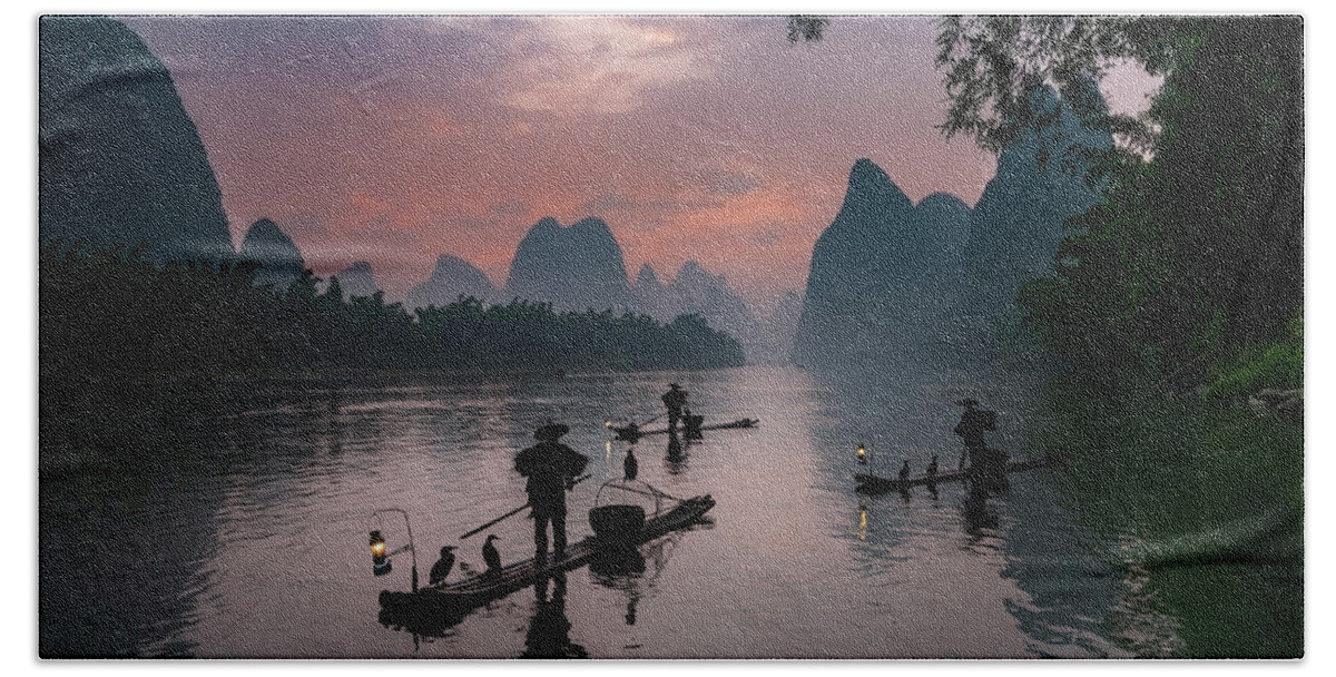 Asia Hand Towel featuring the photograph Waiting for sunrise on Lee river. by Usha Peddamatham