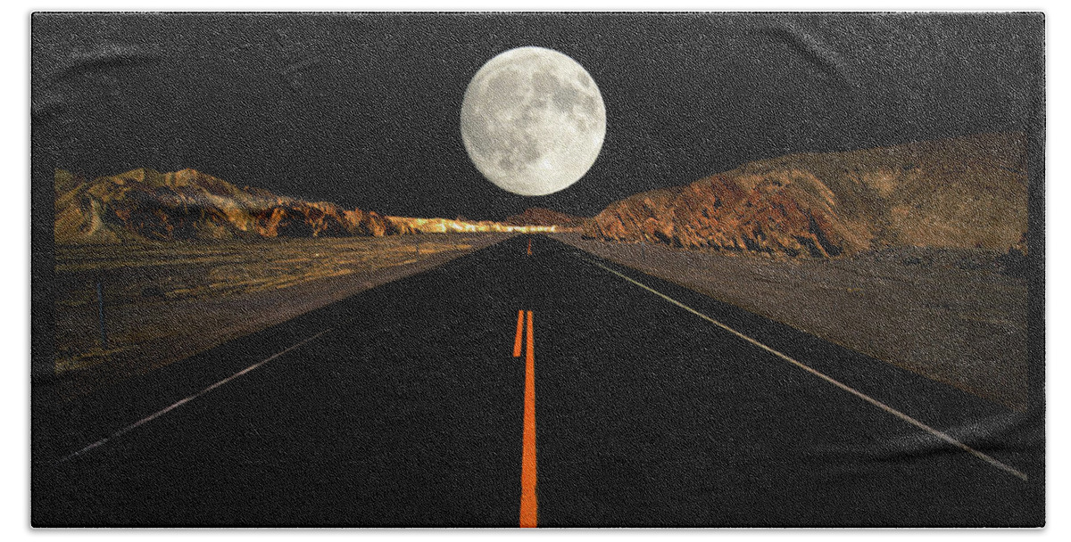 Usa Hand Towel featuring the photograph Death Valley Moon Rise by Gary Corbett