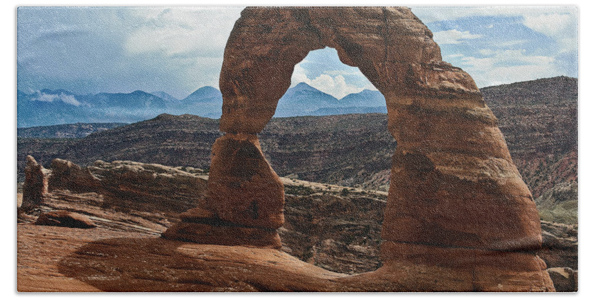 Desert Bath Towel featuring the photograph Delicate Arch by John Christopher