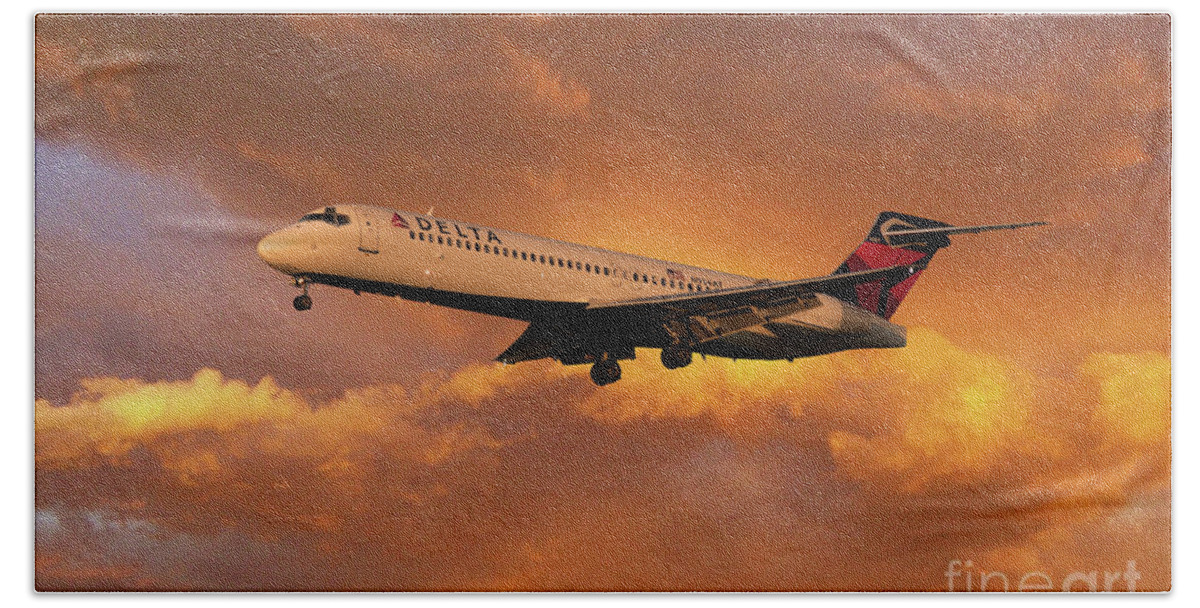 Delta Bath Towel featuring the digital art Delta_Boeing 717-200 N934AT by Airpower Art