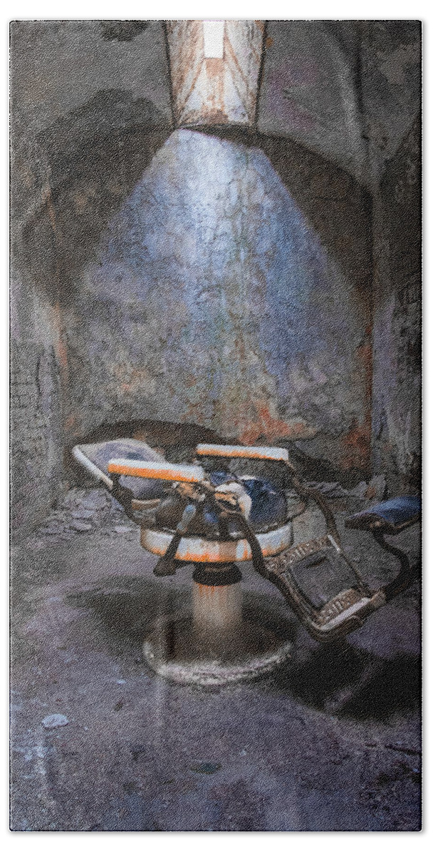 Eastern State Penitentiary Hand Towel featuring the photograph Dental Chair ESP by Tom Singleton