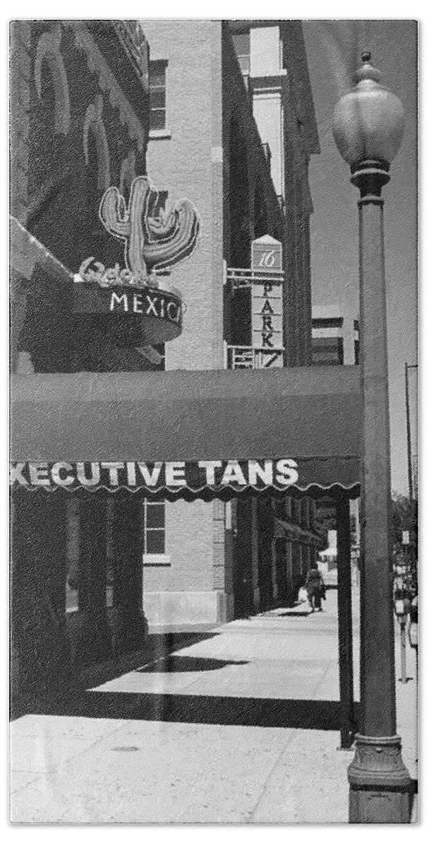 16th Bath Towel featuring the photograph Denver Downtown Storefront BW by Frank Romeo