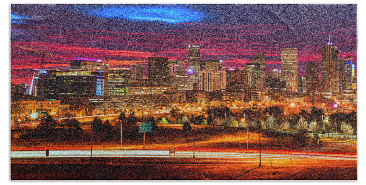 Denver Hand Towel featuring the photograph Denver Skyline Sunrise by Darren White