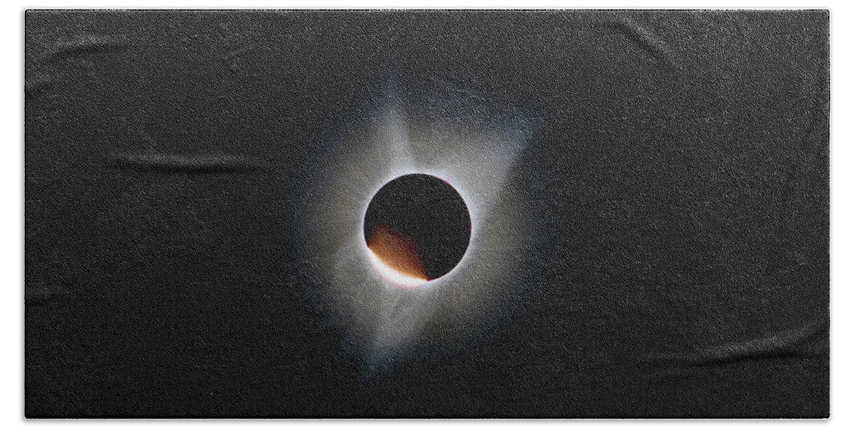 Solar Eclipse Bath Towel featuring the photograph Diamond Ring by Ralf Rohner