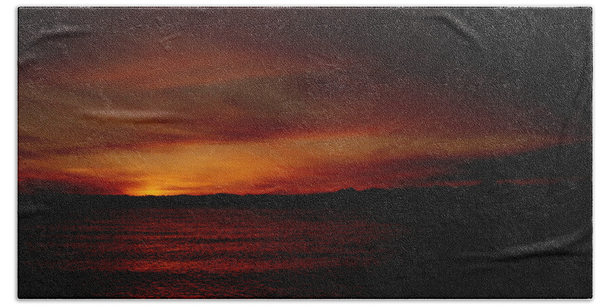 Park Bath Towel featuring the photograph Discovery Park Sunset 3 by Pelo Blanco Photo