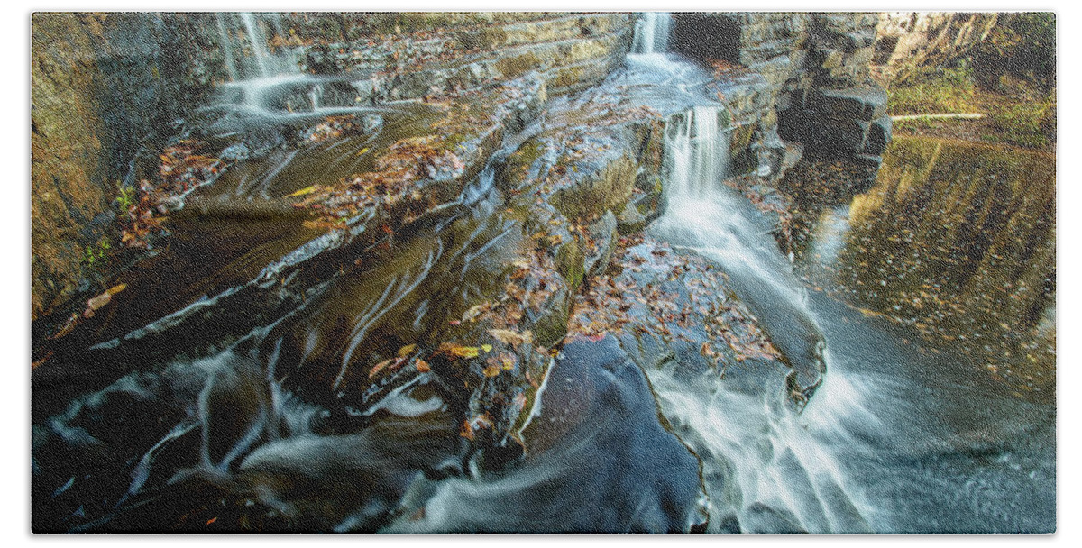 Landscape Bath Towel featuring the photograph Dismal Creek Falls #2 by Joe Shrader
