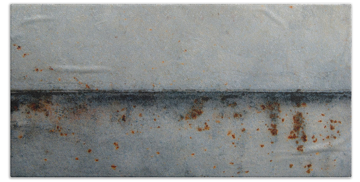 Fog Bath Towel featuring the photograph Distant Horizon by Jani Freimann