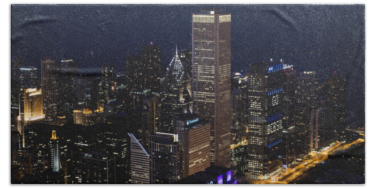 Chicago Hand Towel featuring the photograph Downtown Chicago by Andrea Silies