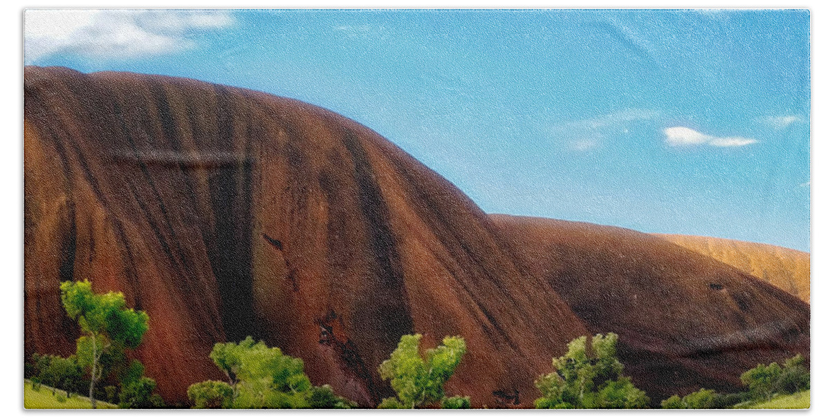 Australia Bath Towel featuring the photograph Dreamy Uluru by Richard Gehlbach