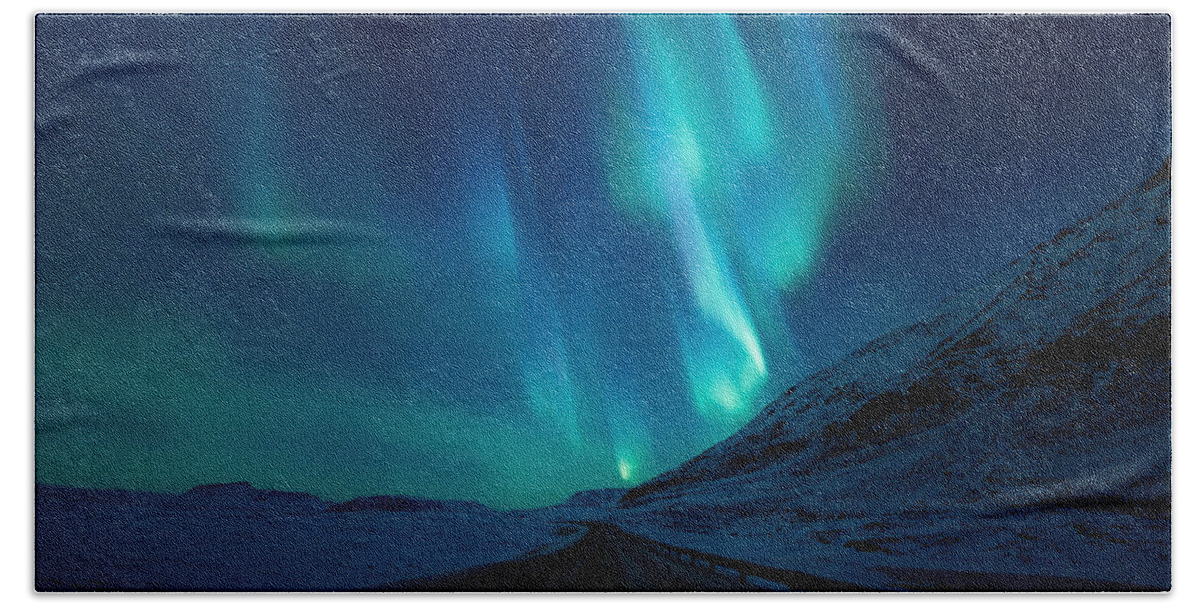 Northern Lights Hand Towel featuring the photograph Driving Home by Tor-Ivar Naess