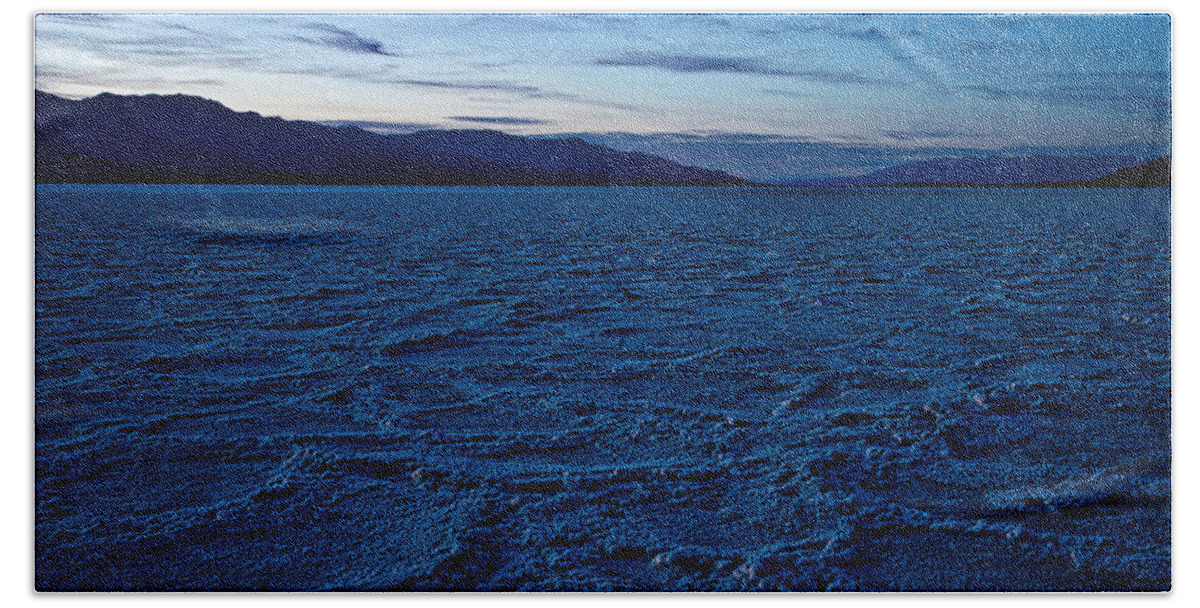 Badwater Basin Bath Towel featuring the photograph Dusk at Badwater Basin - Death Valley by Stuart Litoff