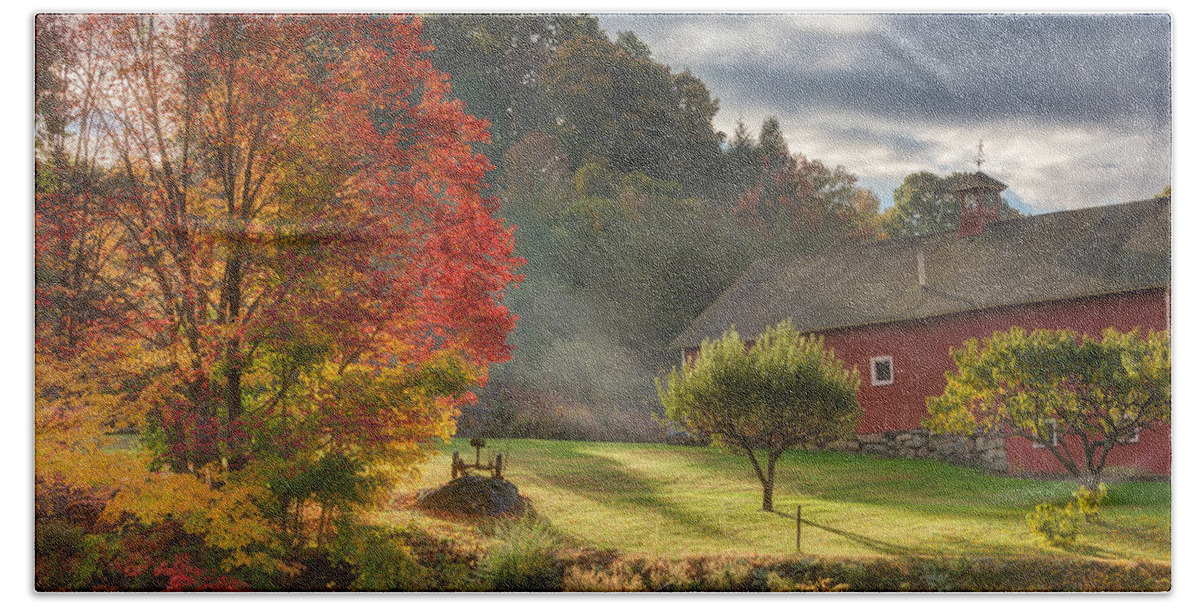 Rural America Bath Towel featuring the photograph Early Autumn Morning by Bill Wakeley