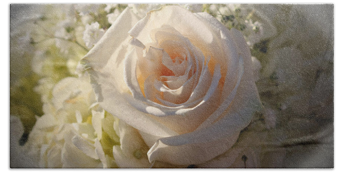 Rose Hand Towel featuring the photograph Elegant White Roses by Cynthia Guinn