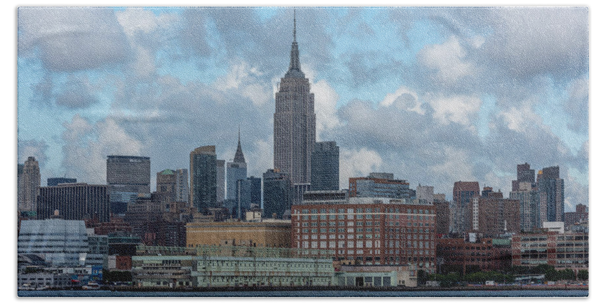 Empire State Building Nyc From Hoboken Waterfront Bath Towel featuring the photograph Empire State Building NYC from Hoboken Waterfront by Terry DeLuco