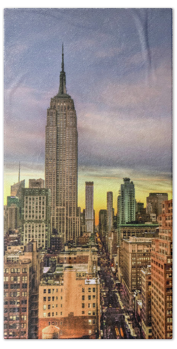 Skyscraper Hand Towel featuring the photograph Empire State of Mind by Evelina Kremsdorf