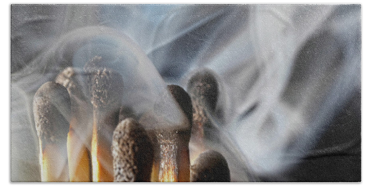 Smoke Hand Towel featuring the photograph END by Robert Och