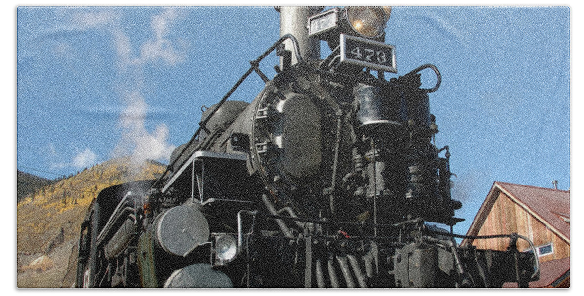 Train Bath Sheet featuring the photograph Engine Number 473 by Jerry McElroy