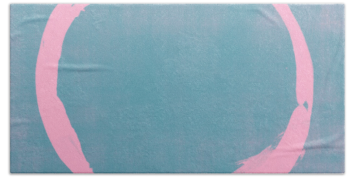 Pink Bath Towel featuring the painting Enso 3 by Julie Niemela