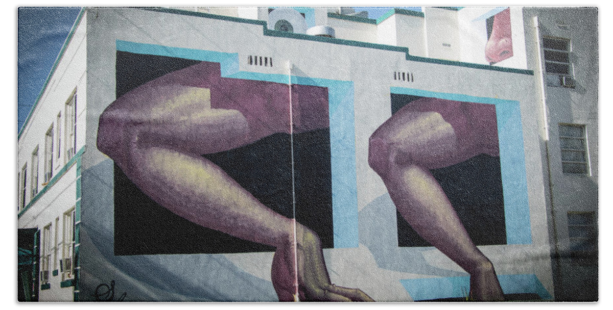 Mural Bath Towel featuring the photograph Extremities by Richard Goldman