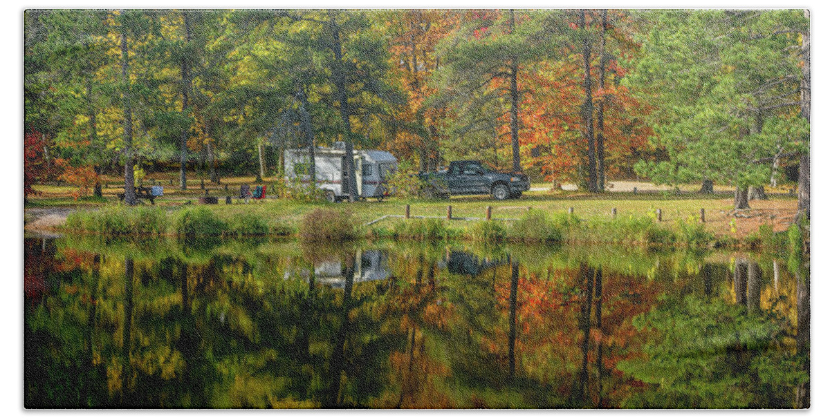 Blind Sucker Bath Towel featuring the photograph Fall Camping by Gary McCormick