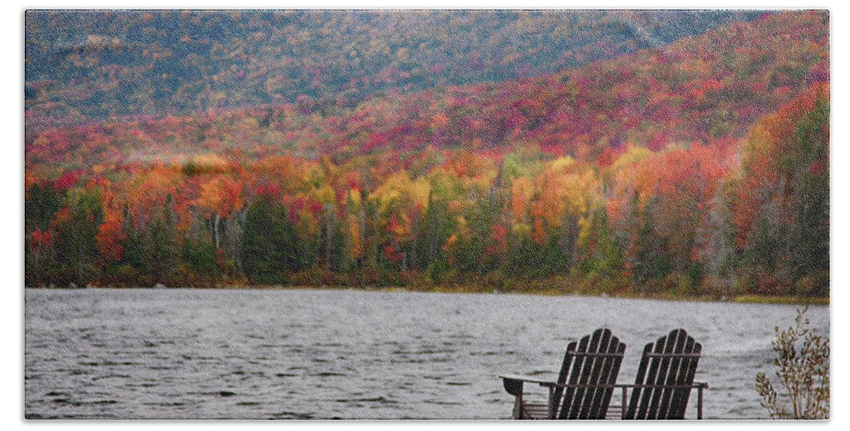 #jefffolger Bath Towel featuring the photograph Fall foliage at Noyes Pond by Jeff Folger