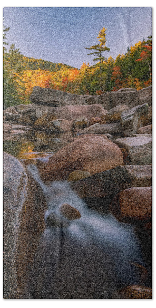 Fall Foliage Bath Towel featuring the photograph Fall Foliage in New Hampshire Swift River by Ranjay Mitra