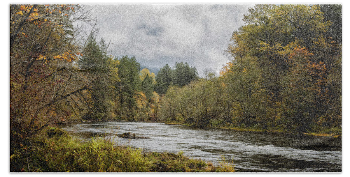 Mckenzie River Bath Towel featuring the photograph Fall on the McKenzie River by Belinda Greb