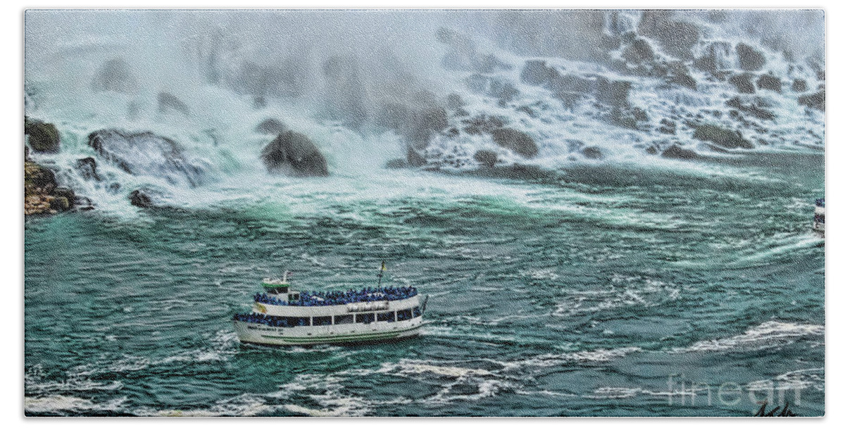 Niagara Bath Towel featuring the photograph Falls Boat by Traci Cottingham