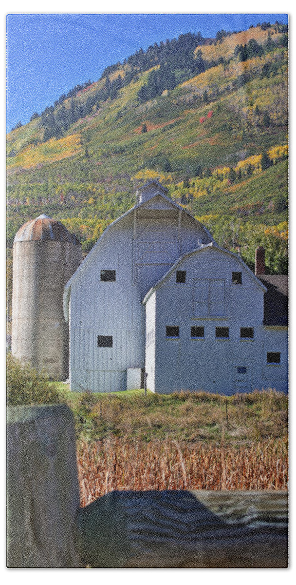 Farm Bath Towel featuring the photograph Farm in Autumn Colors by Brett Pelletier