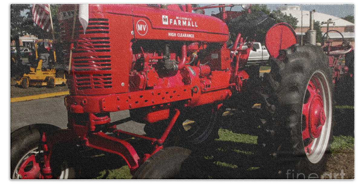 Tractor Bath Towel featuring the photograph Farmall High Clearance by Mike Eingle
