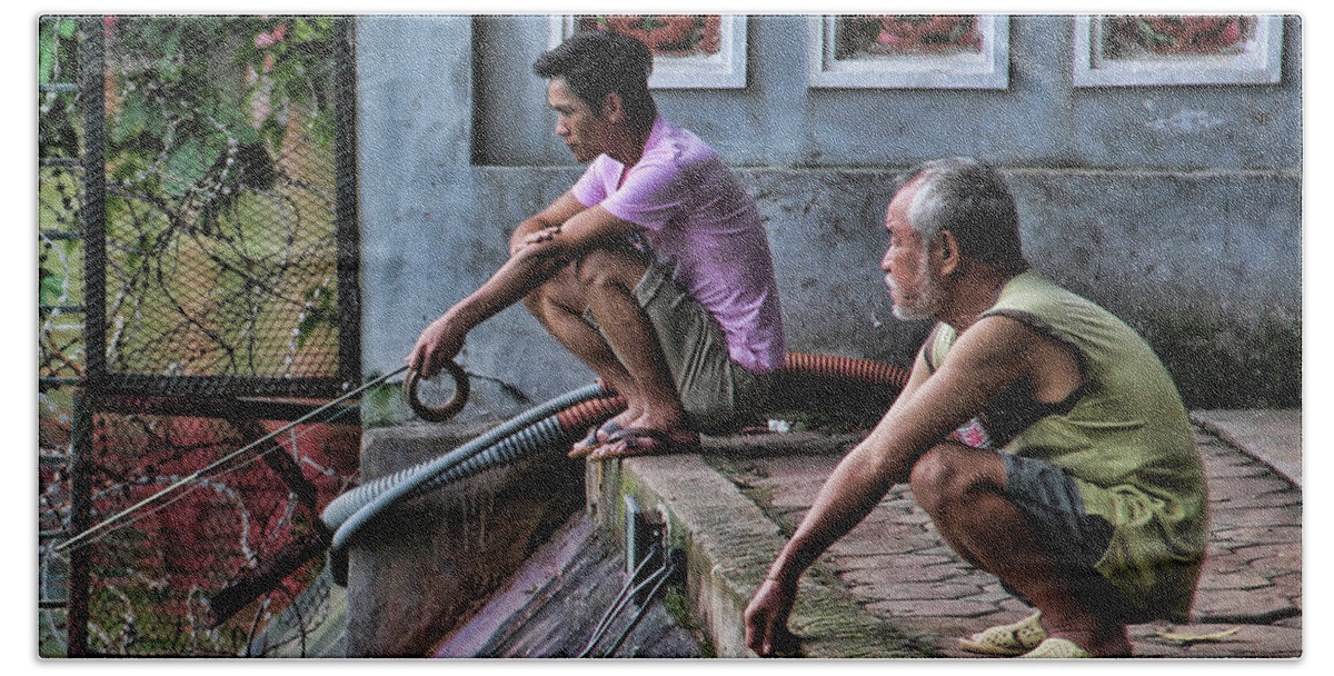 Fishing 2 Vietnamese Men Bath Towel by Chuck Kuhn - Fine Art America