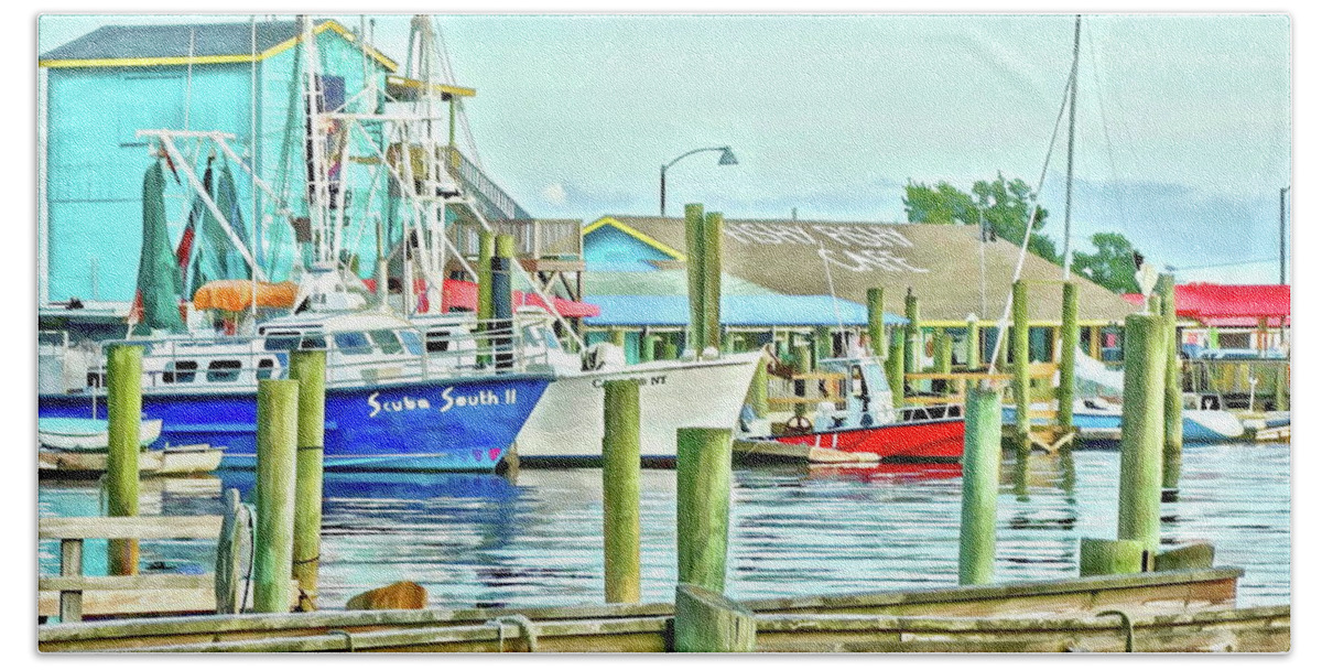 Southport Bath Towel featuring the photograph Fishy Fishy Cafe by Don Margulis